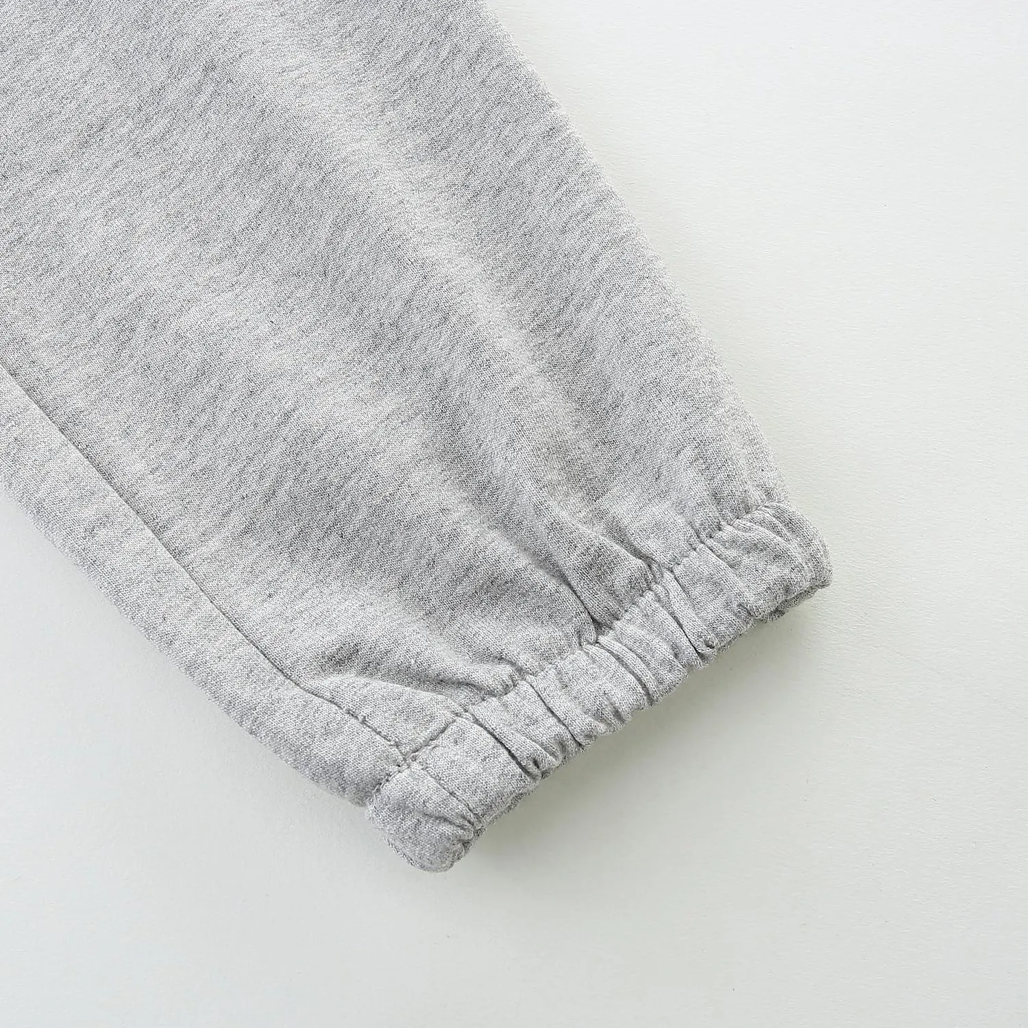 Boy's Cotton Crinched Hem Jogger Sweatpant Pants with Zipper Pockets and Funtional Drawstring Size 4-20