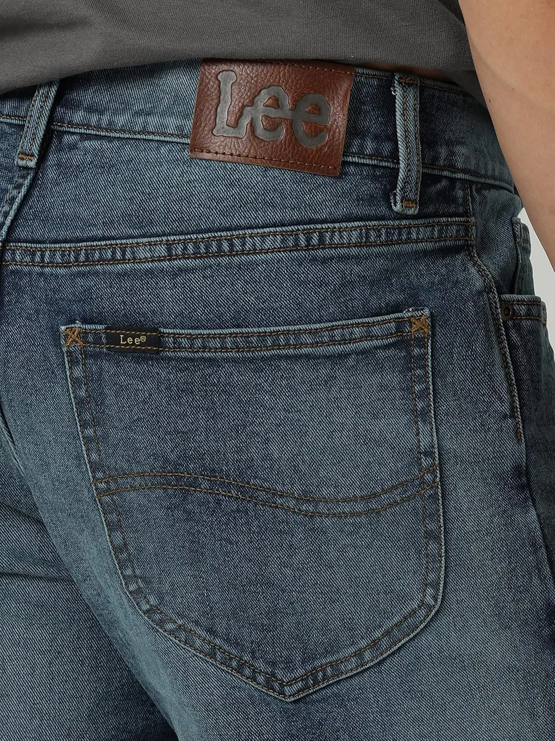 Lee Men's Relaxed Fit Taper Jean