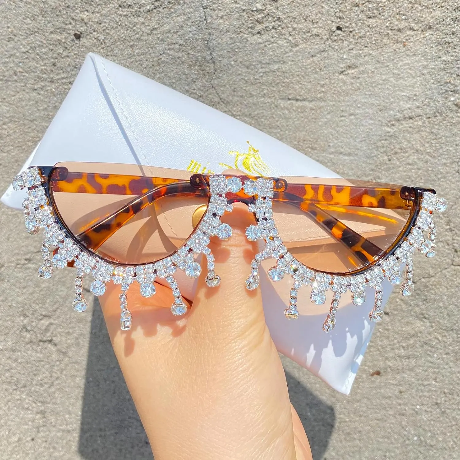Luxury Diamond Cat Eye Sunglasses Women Vintage Half frame Rhinestone bling Sunglasses Ladies Party Eyewear UV400