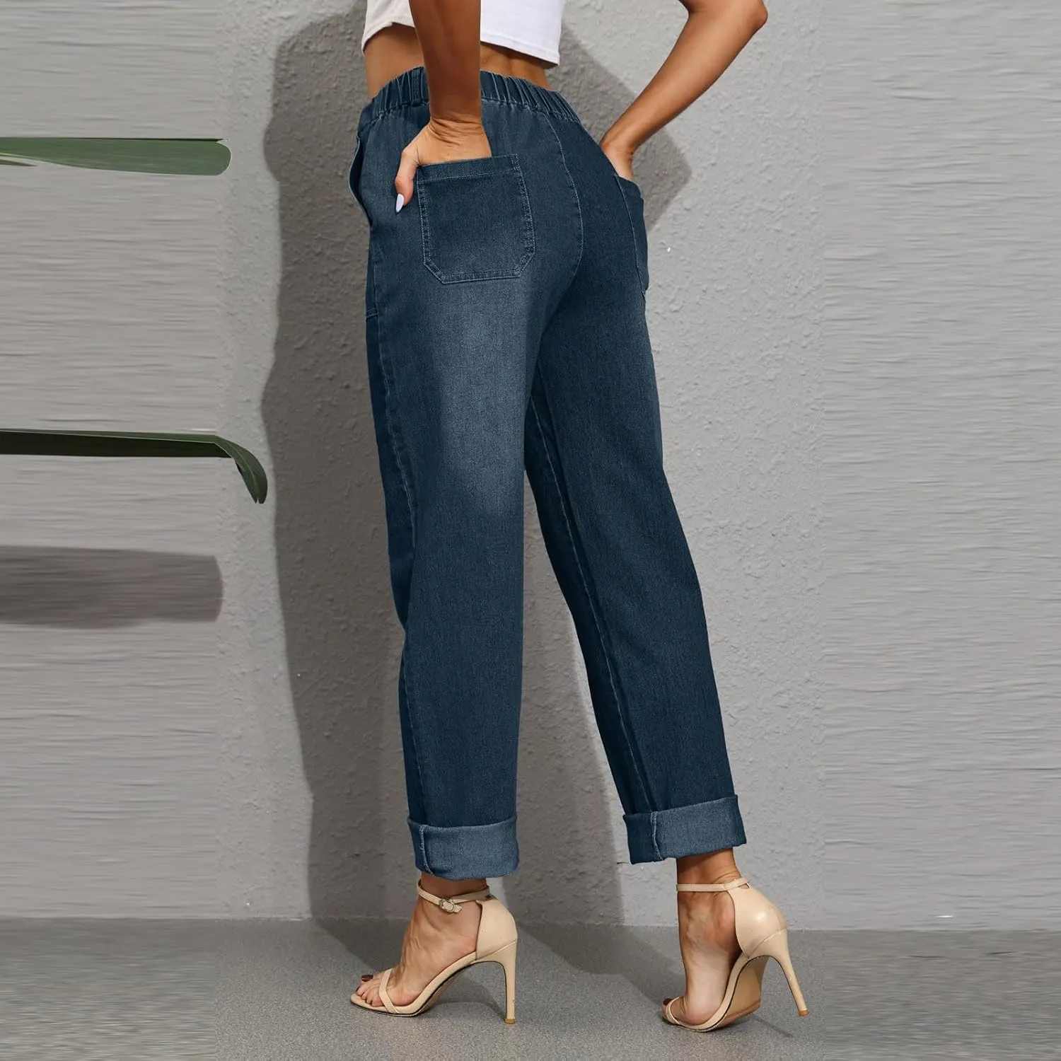 Straight Leg Jeans for Women Business Casual Elastic Waist Jeans Relaxed Fit Comfy Tapered Denim Pants with Pockets