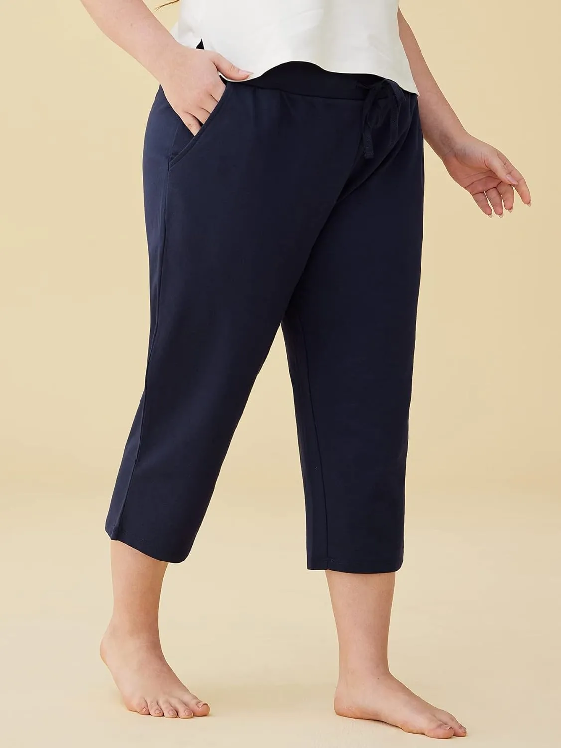 Weintee Women's Plus Size Cotton Capris with Pockets