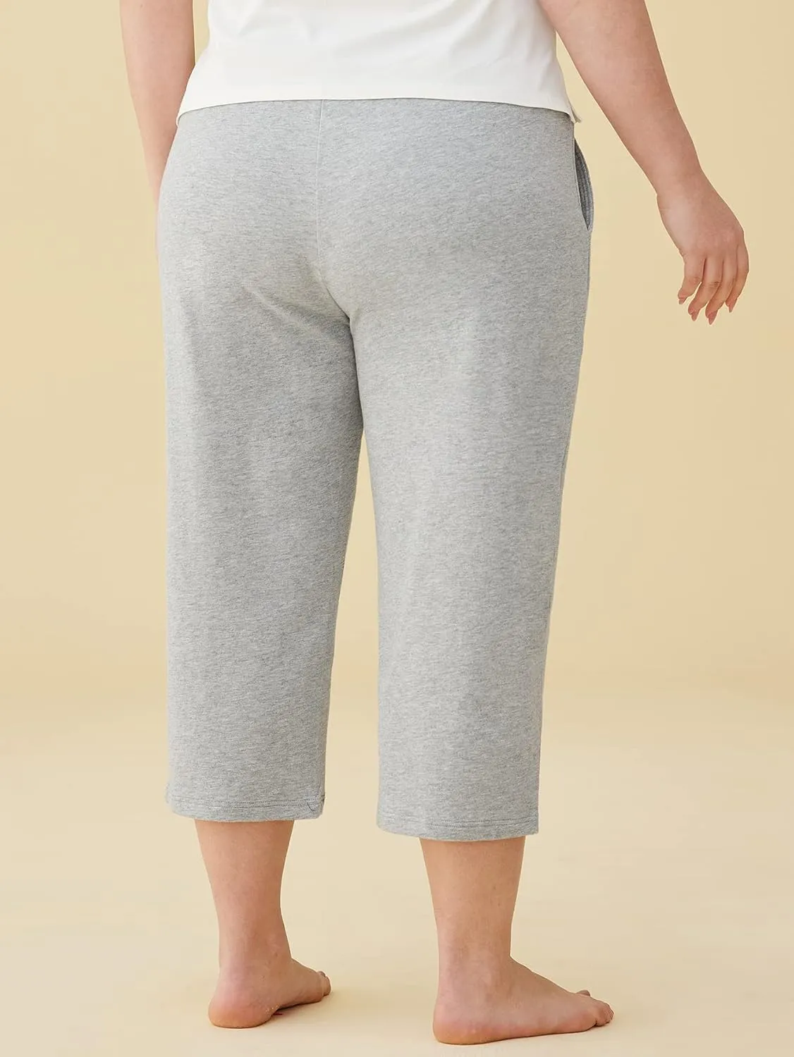 Weintee Women's Plus Size Cotton Capris with Pockets