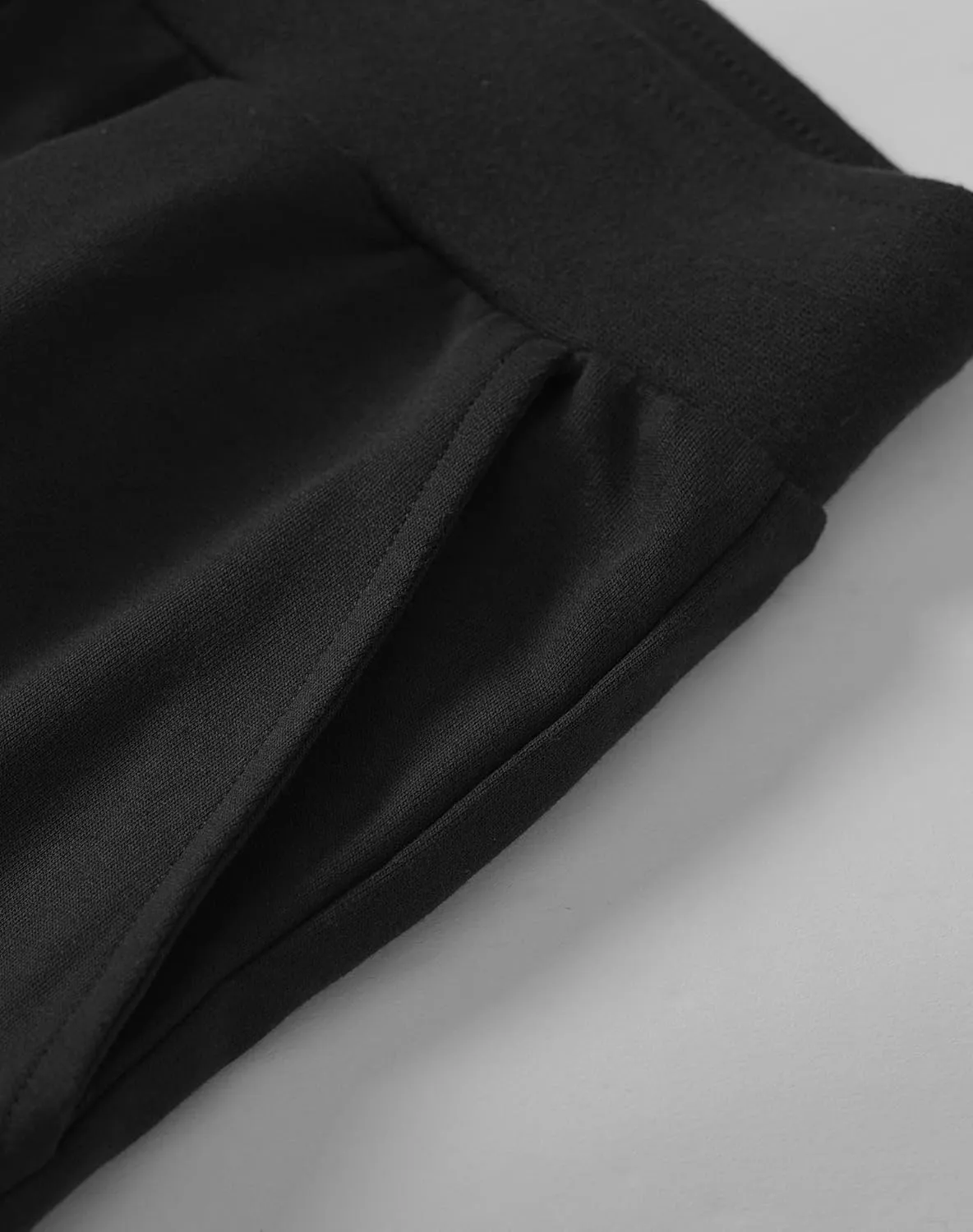 Weintee Women's Plus Size Cotton Capris with Pockets
